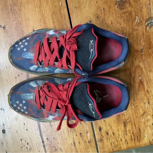 Kobe 10 Independence Day size 3.5 - Picture 3 of 5